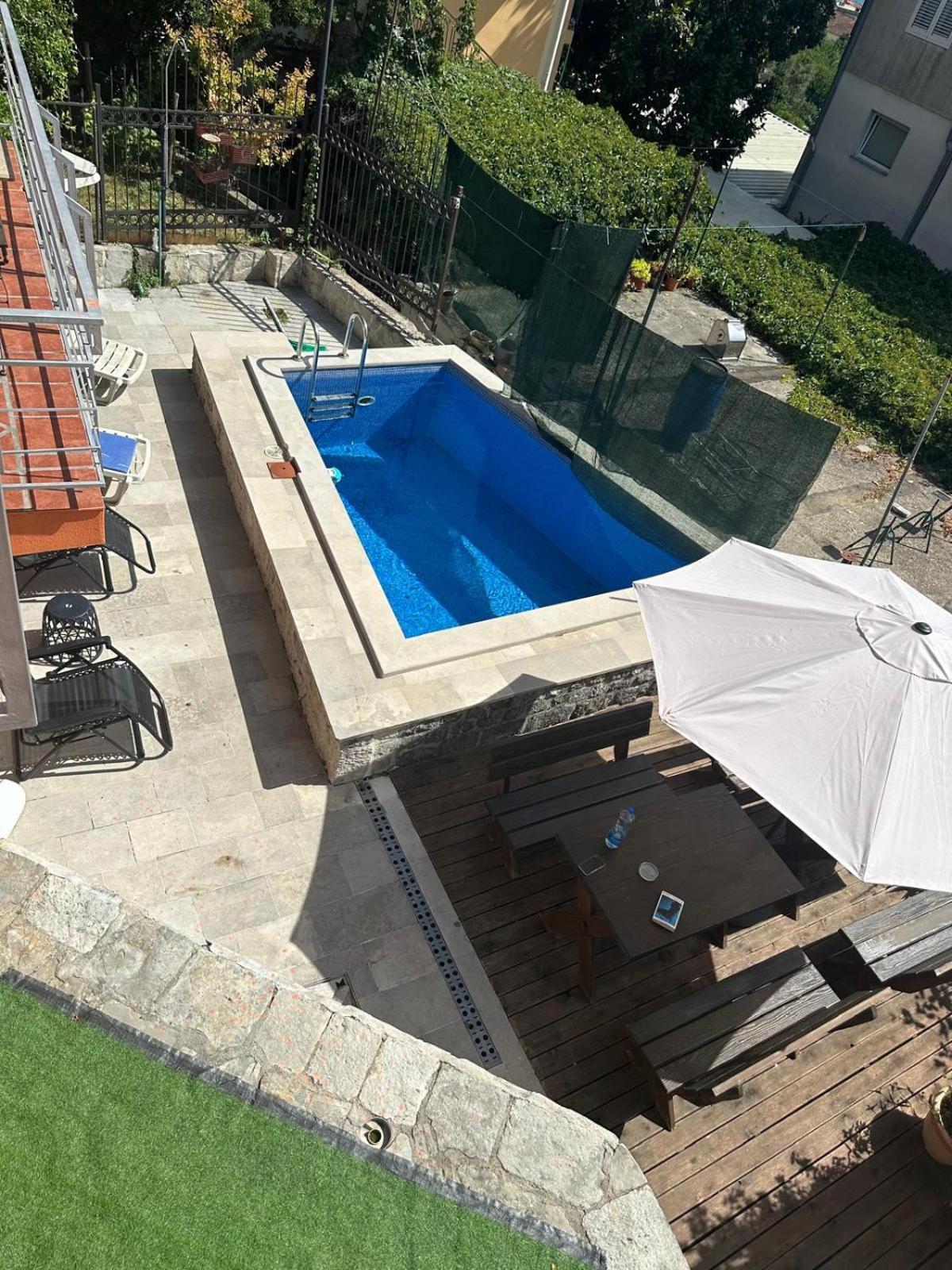 Themis Apart Hotel Kotor Extérieur photo