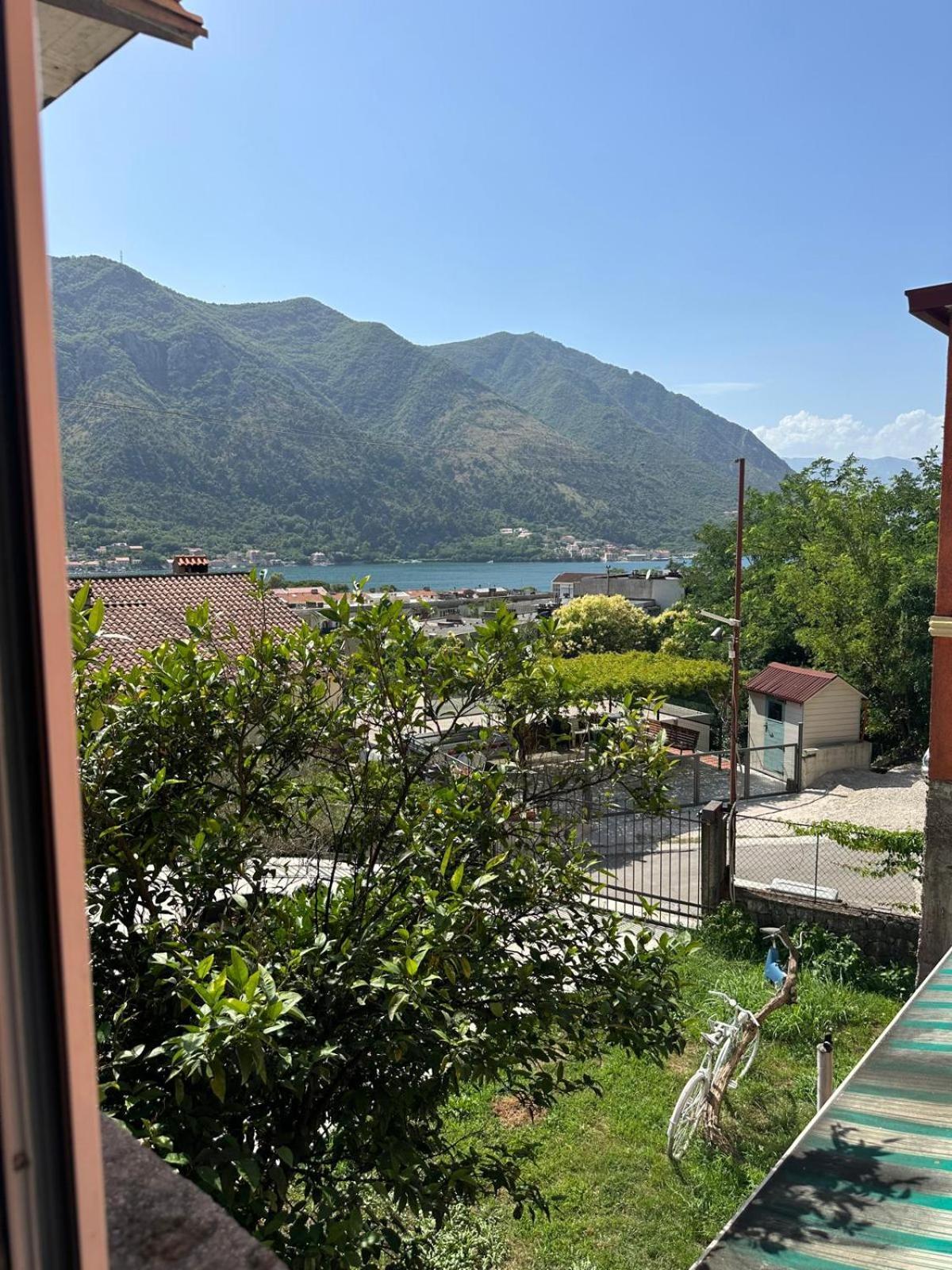 Themis Apart Hotel Kotor Extérieur photo