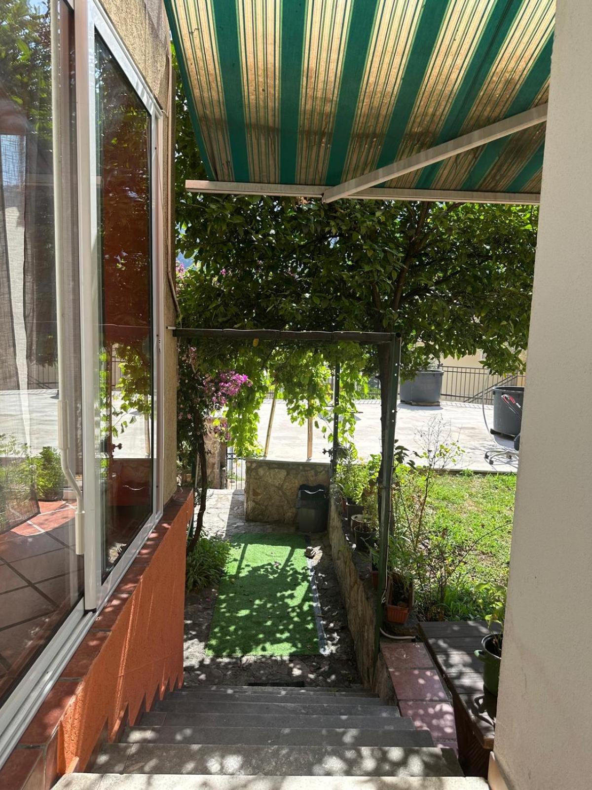 Themis Apart Hotel Kotor Extérieur photo