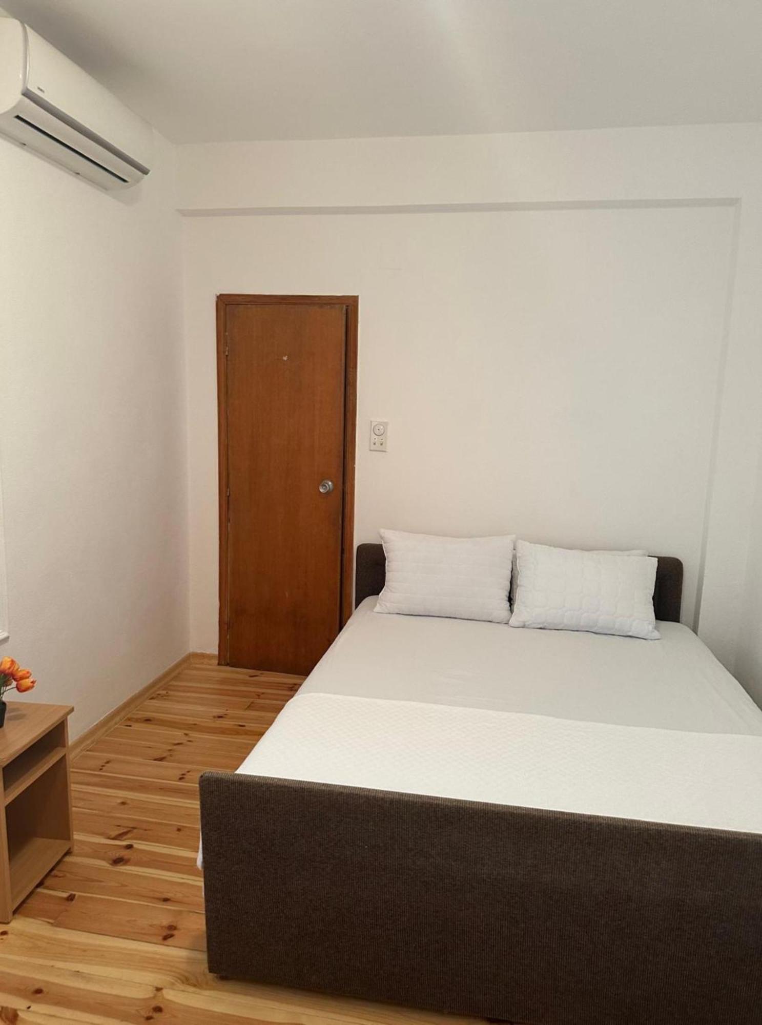 Themis Apart Hotel Kotor Extérieur photo