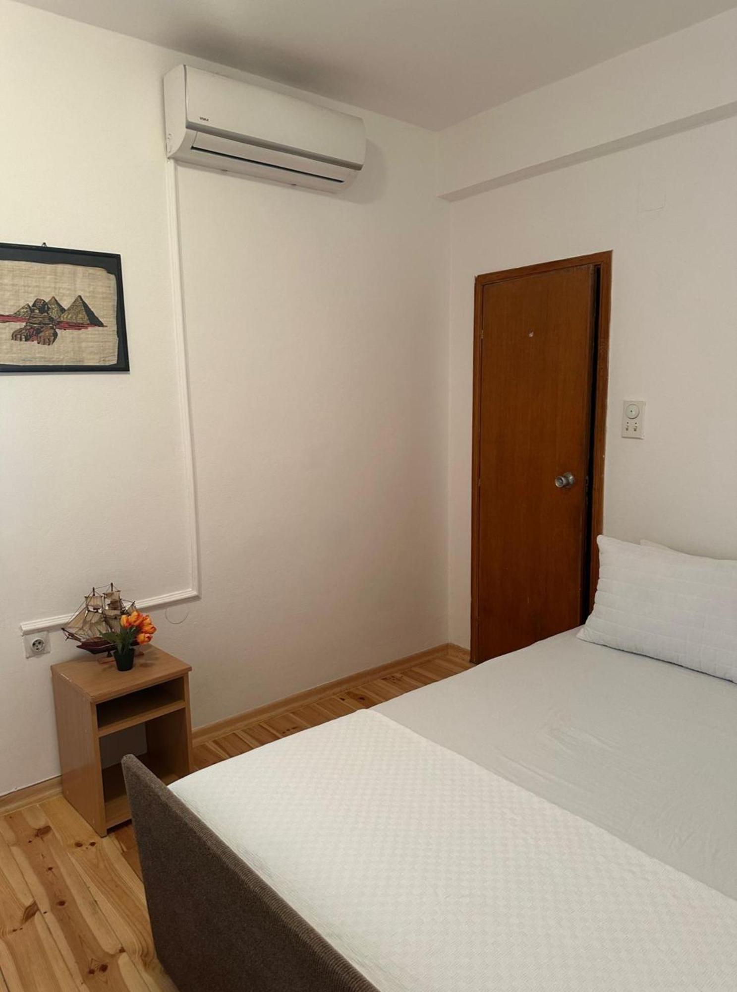Themis Apart Hotel Kotor Extérieur photo