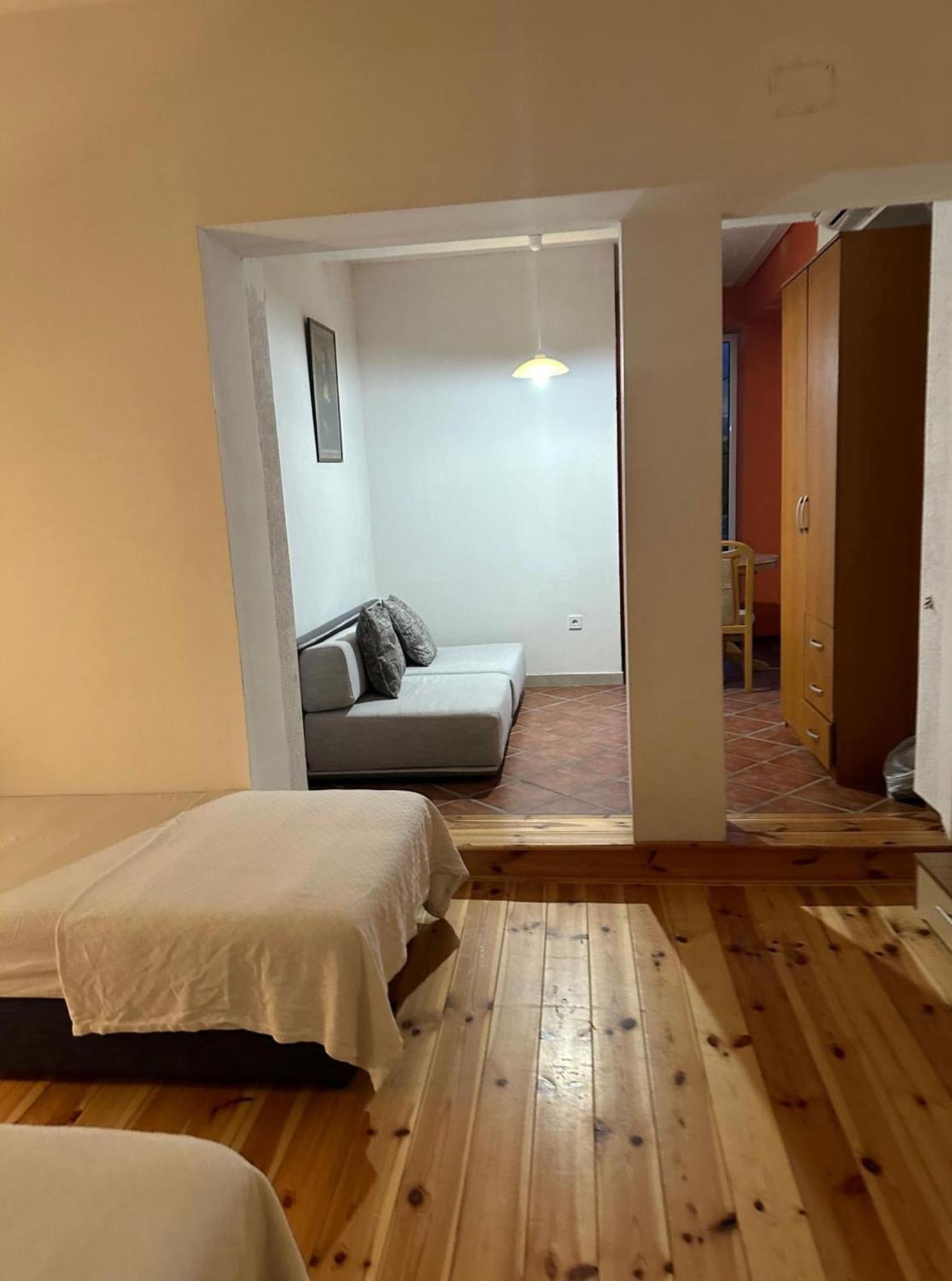 Themis Apart Hotel Kotor Extérieur photo