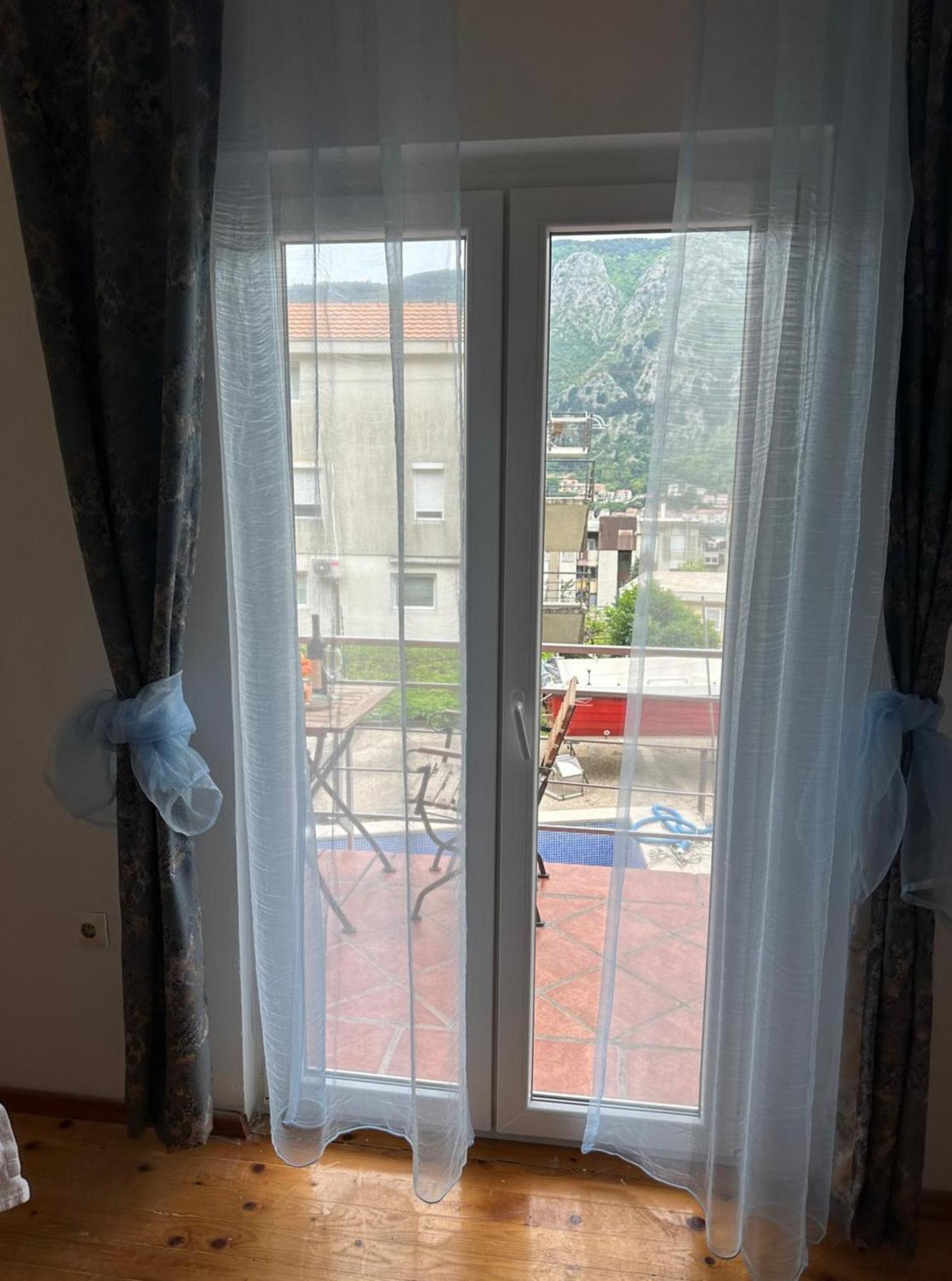 Themis Apart Hotel Kotor Extérieur photo